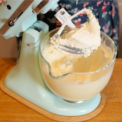 Vanilla Buttercream Frosting 8 SimpleFantasticKitchenButtercreamFrosting